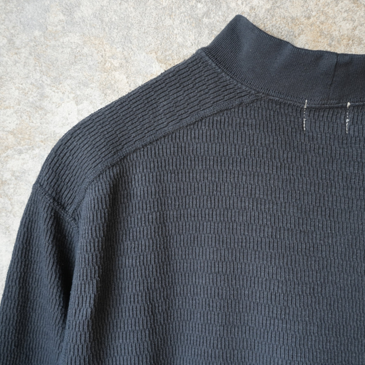 LOOP & WEFT LRC1123 SUPIMA Long Honeycomb Knit Middle Neck Thermal - Antique Black