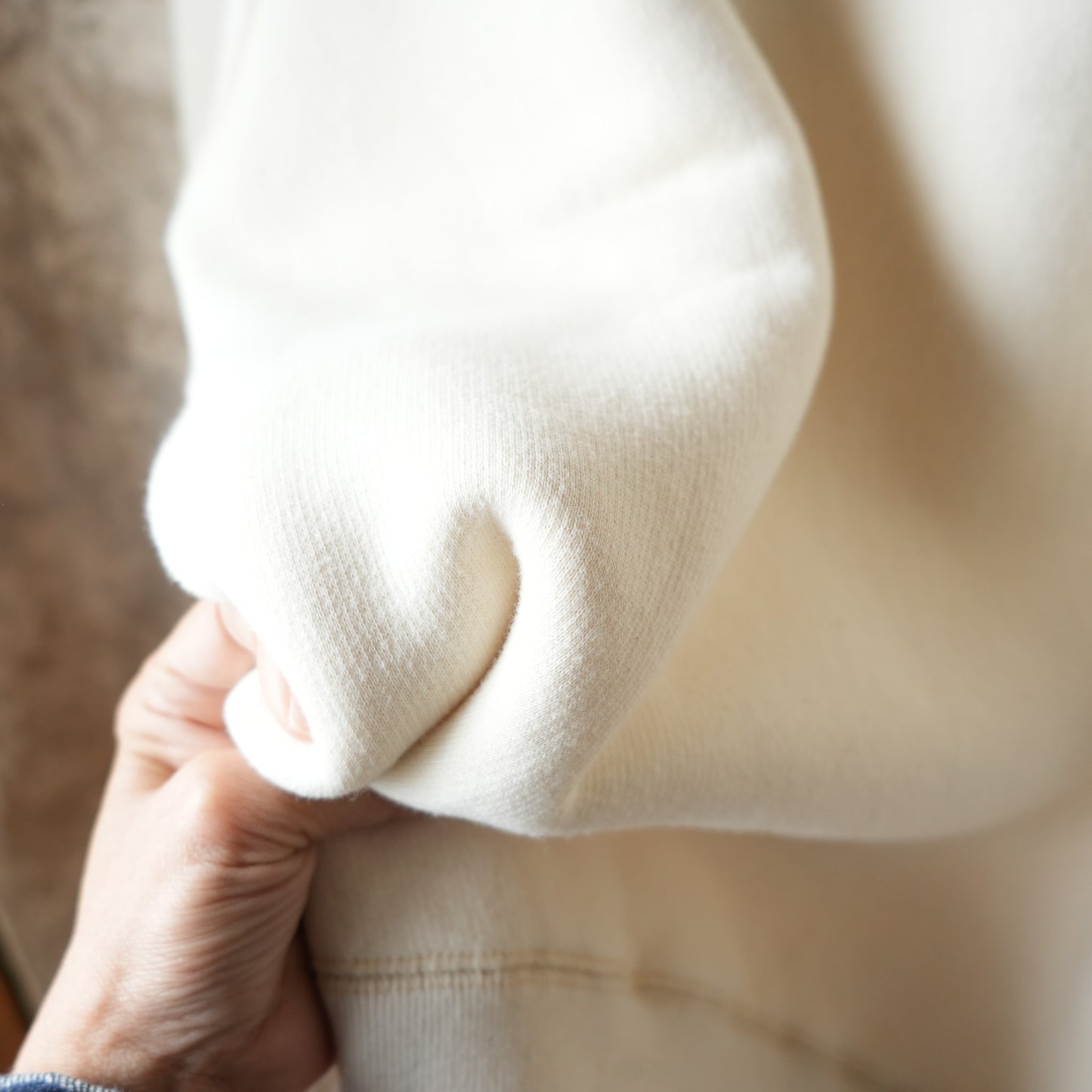 LOOP & WEFT LCS 1005 Super Fluffy Knit Raglan Middle Neck - Vintage Ivory