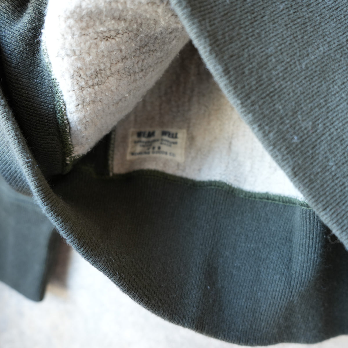 UES 70RW-DU 19 1 New Puka-lu Sweatshirt - Olive
