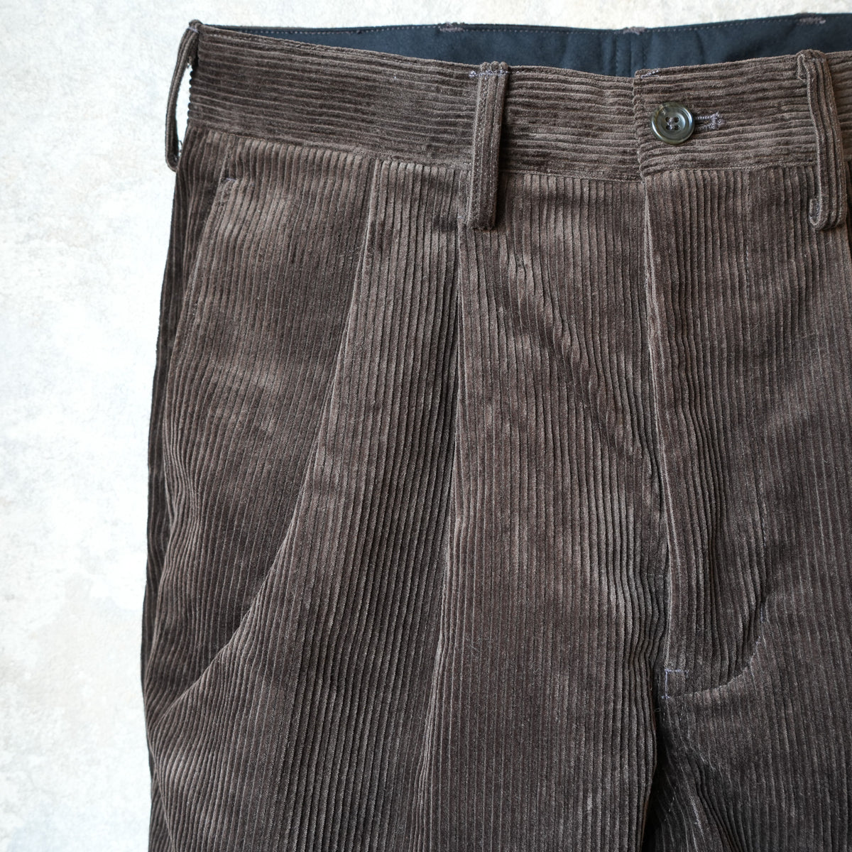 WORKERS_WORKERS Trousers_Heavy Corduroy Brown