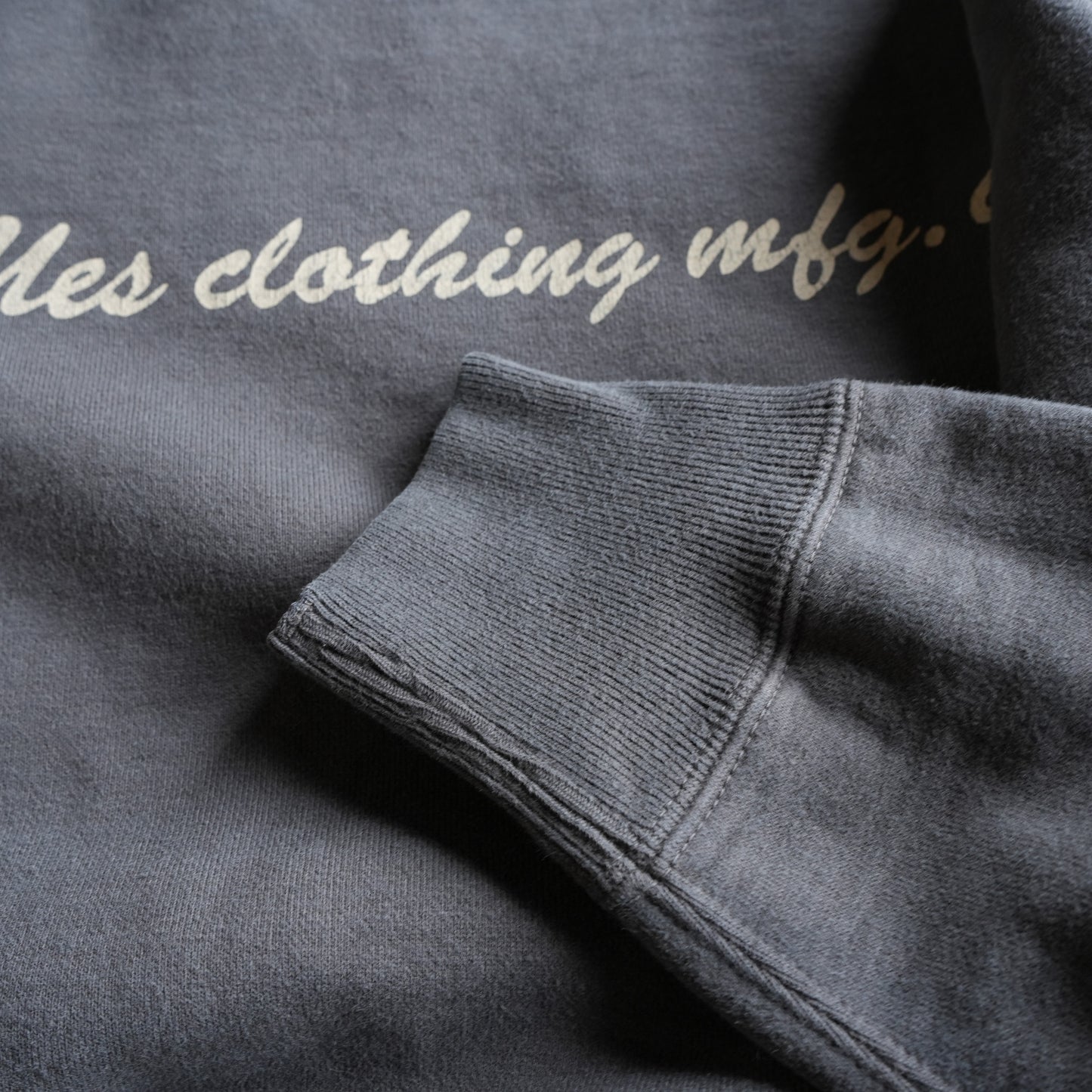 UES_702552_13_1_Machine-sewn sweatshirt_gray