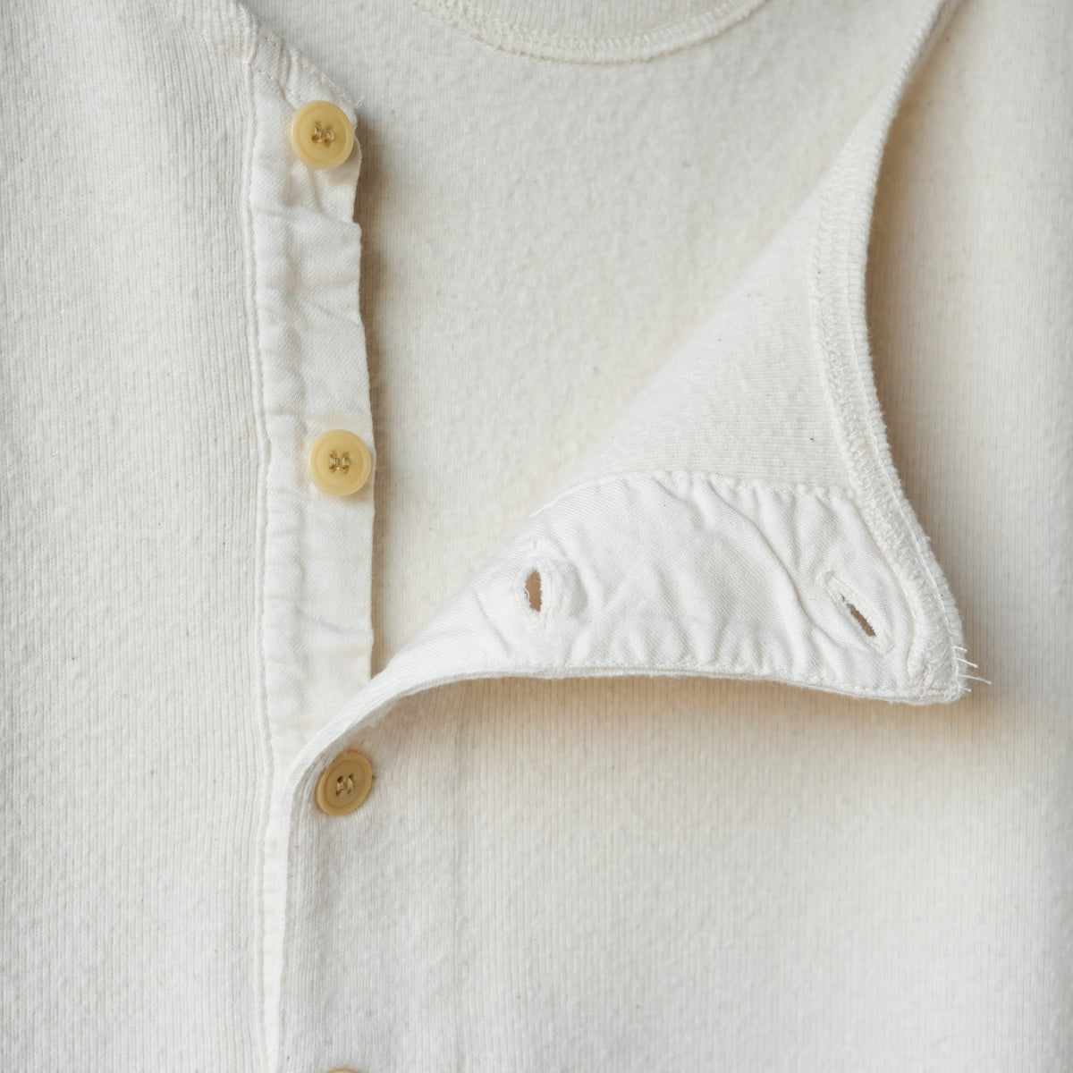 PREQUEL_C1008 Henley Cotton Rib L/S T-Shirt (Natural)