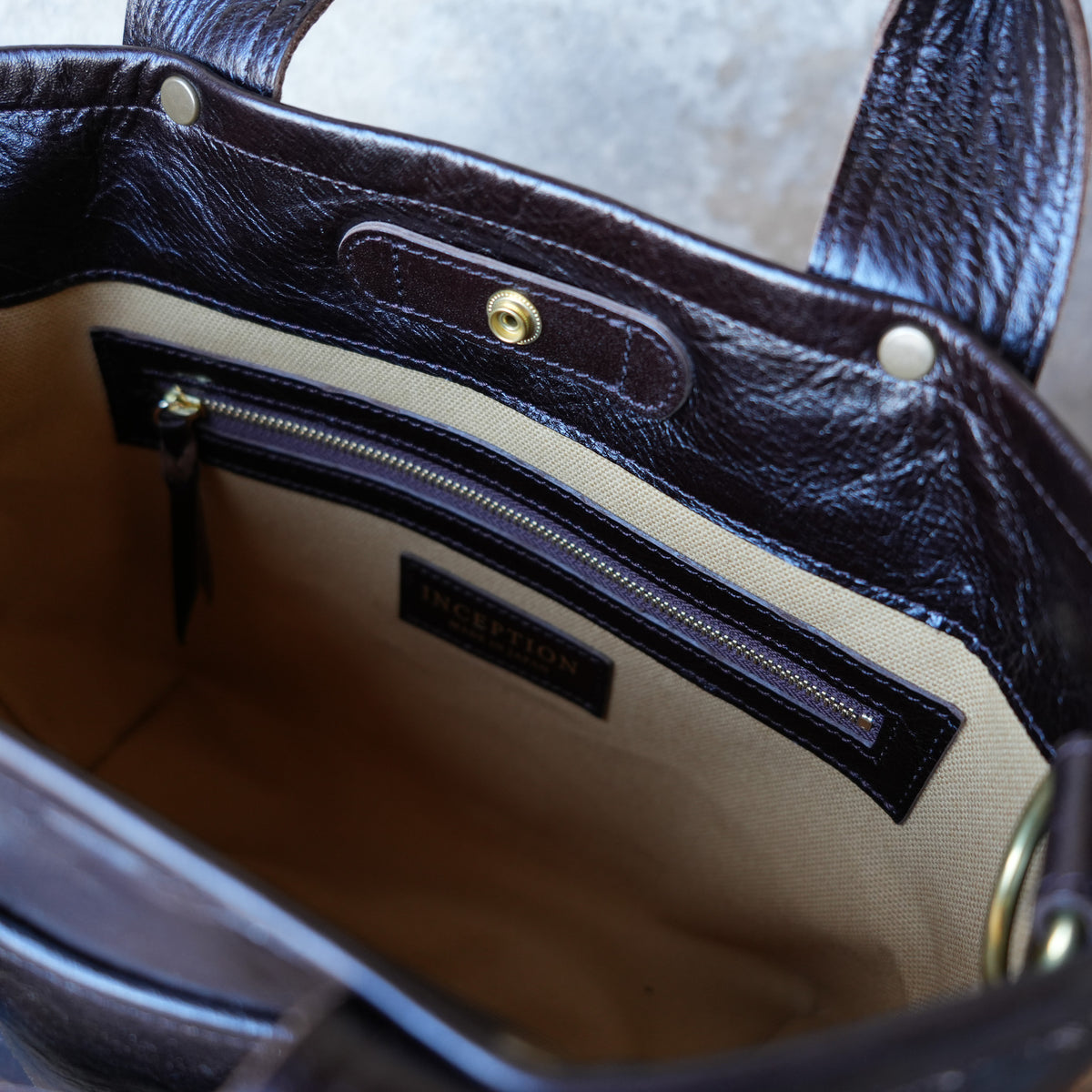 INCEPTION_IPHSB-17_HORSE HIDE COAL BAG (SMALL) _DarkBrown