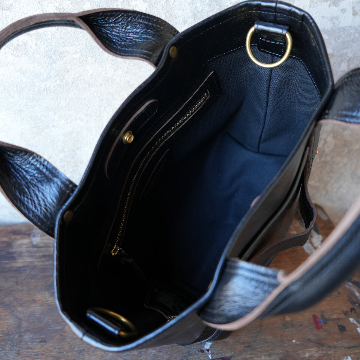 INCEPTION_IPHSB-17_HORSE HIDE COAL BAG (SMALL) _Black