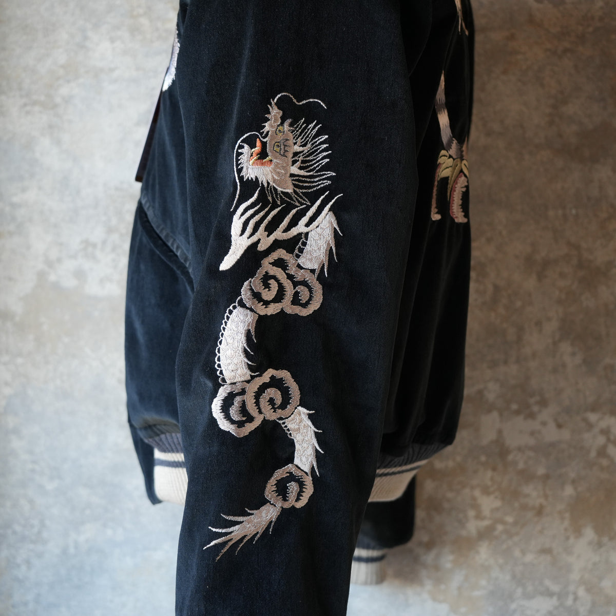 DELUXEWARE_DSJ-001_50s SOUVENIR JACKET_BLK/ORG