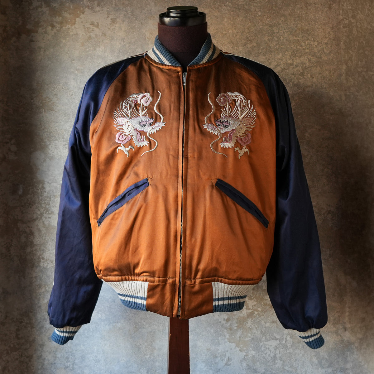 DELUXEWARE_DSJ-001_50s SOUVENIR JACKET_BLK/ORG