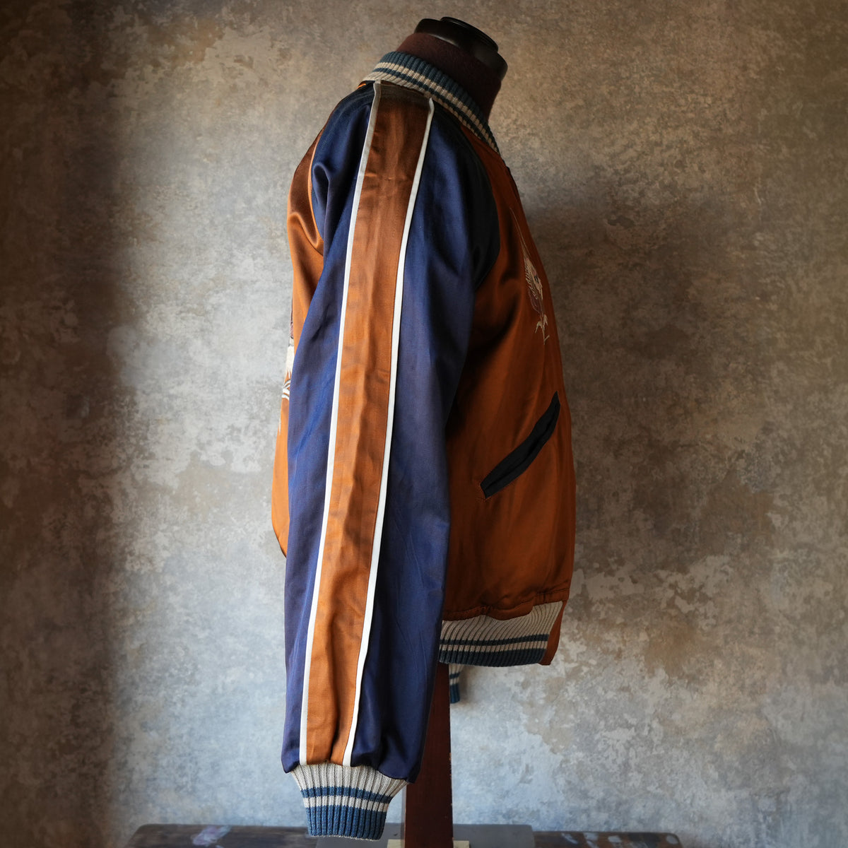 DELUXEWARE_DSJ-001_50s SOUVENIR JACKET_BLK/ORG