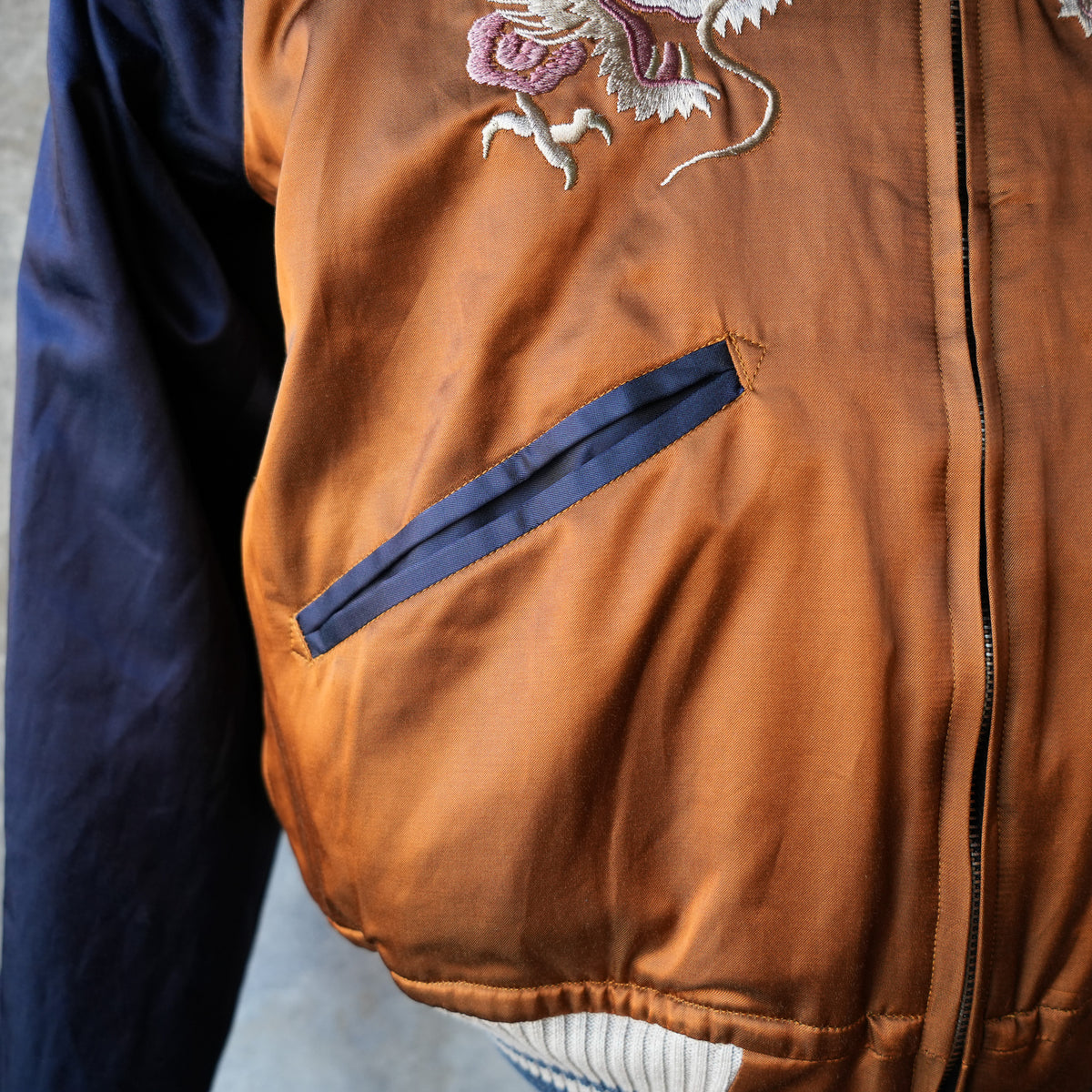 DELUXEWARE_DSJ-001_50s SOUVENIR JACKET_BLK/ORG