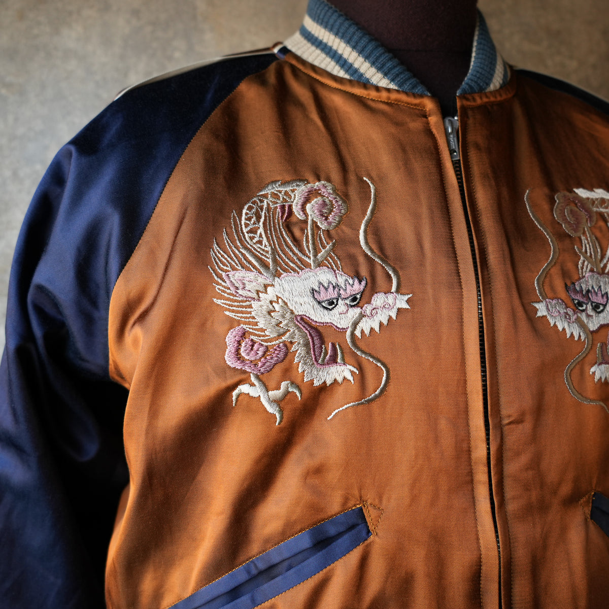 DELUXEWARE_DSJ-001_50s SOUVENIR JACKET_BLK/ORG