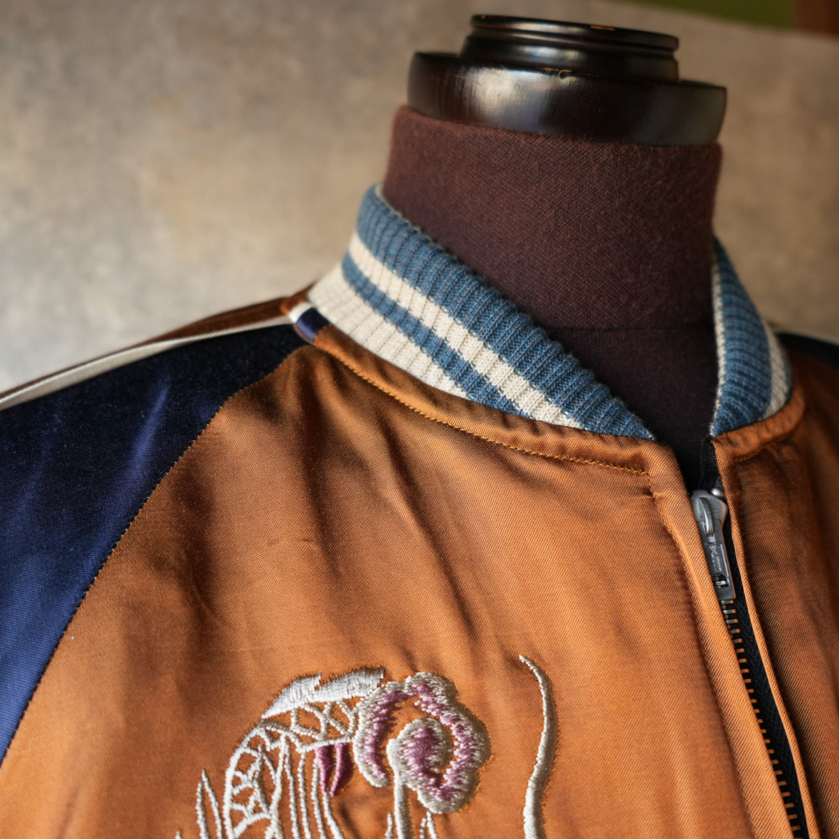 DELUXEWARE_DSJ-001_50s SOUVENIR JACKET_BLK/ORG