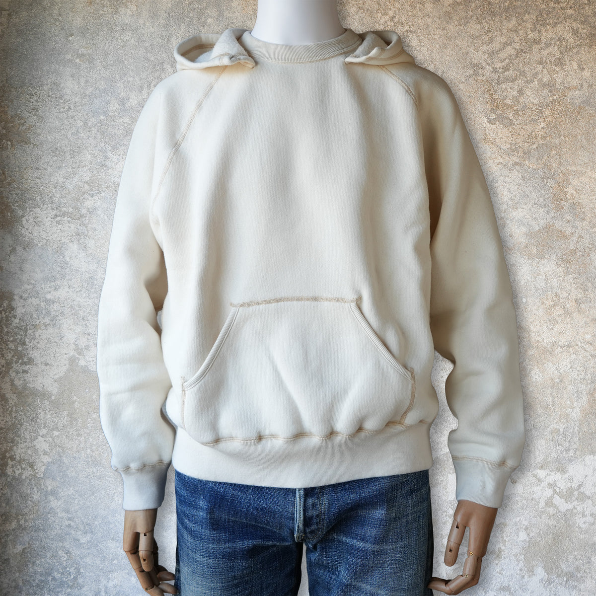 LOOP & WEFT_LCS 1009_SUPER FLUFFY KNIT RAGLAN AFTER HOODIE_ANTIQUE IVORY