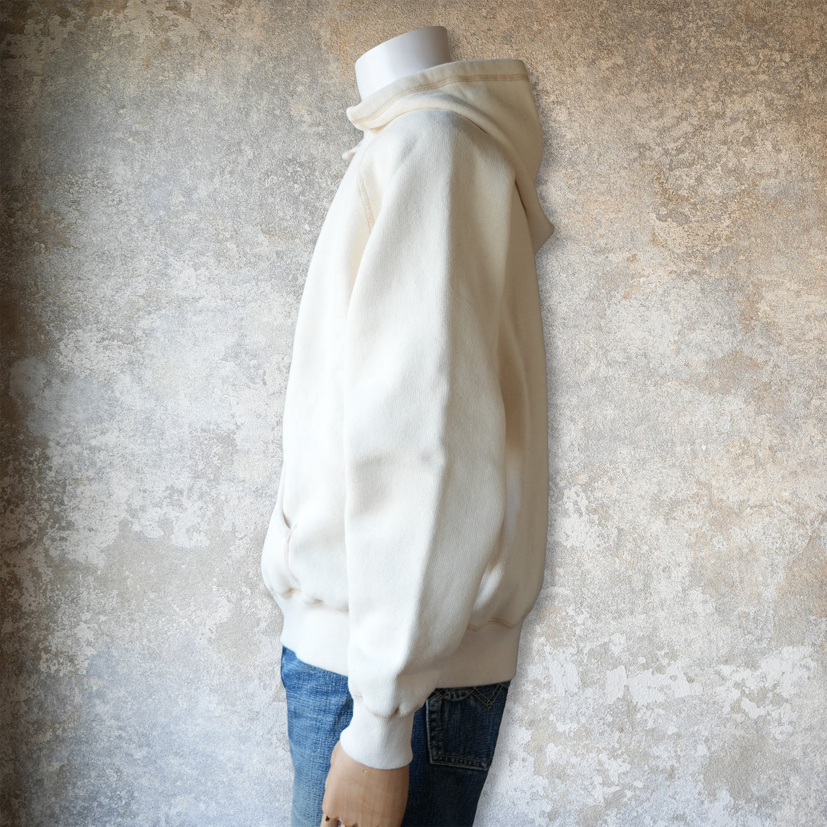 LOOP & WEFT_LCS 1009_SUPER FLUFFY KNIT RAGLAN AFTER HOODIE_ANTIQUE IVORY