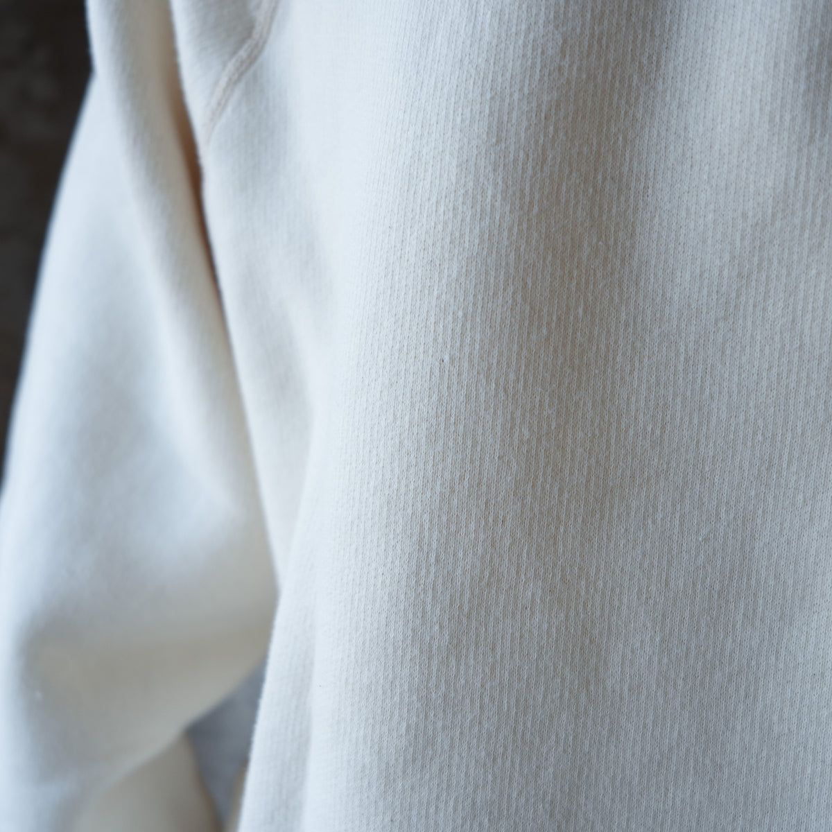 LOOP & WEFT_LCS 1009_SUPER FLUFFY KNIT RAGLAN AFTER HOODIE_ANTIQUE IVORY