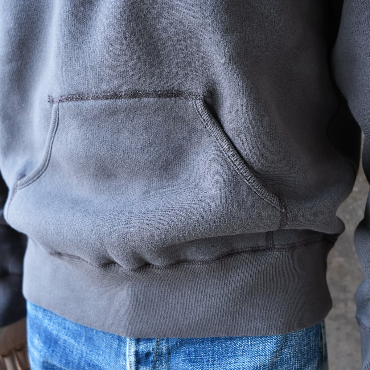 LOOP & WEFT_LCS 1009_SUPER FLUFFY KNIT RAGLAN AFTER HOODIE_CLASSIC BLACK