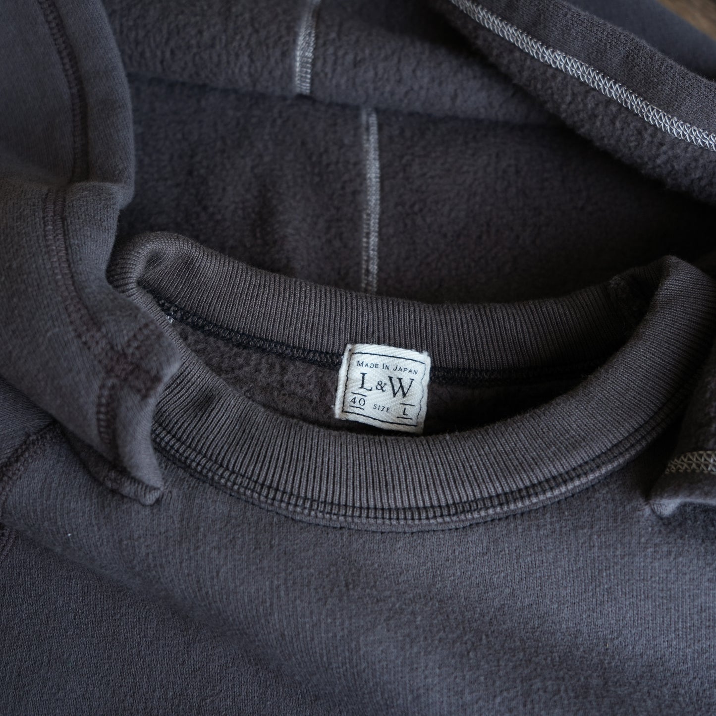 LOOP&WEFT_LCS 1009_SUPER FLUFFY KNIT RAGLAN AFTER HOODIE_CLASSIC BLACK