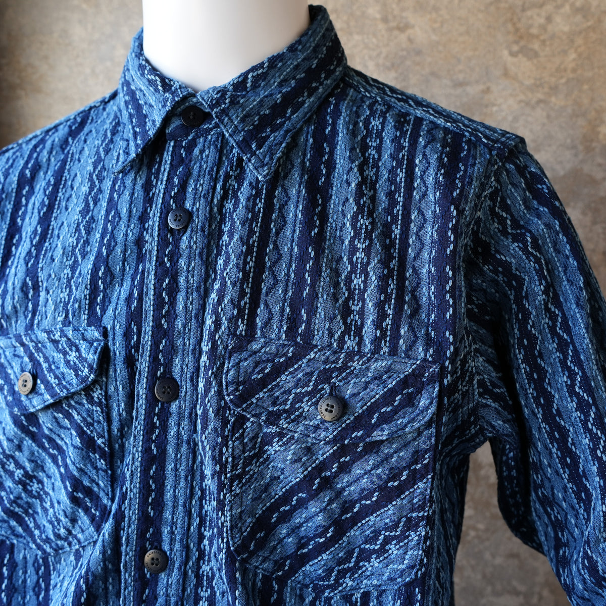 SAMURAIJEANS_SSS25-SKS_Indigo Sashiko Striped Shirt