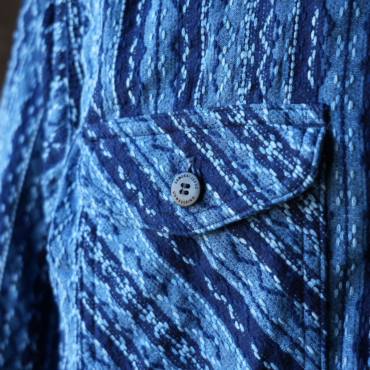 SAMURAIJEANS_SSS25-SKS_Indigo Sashiko Striped Shirt