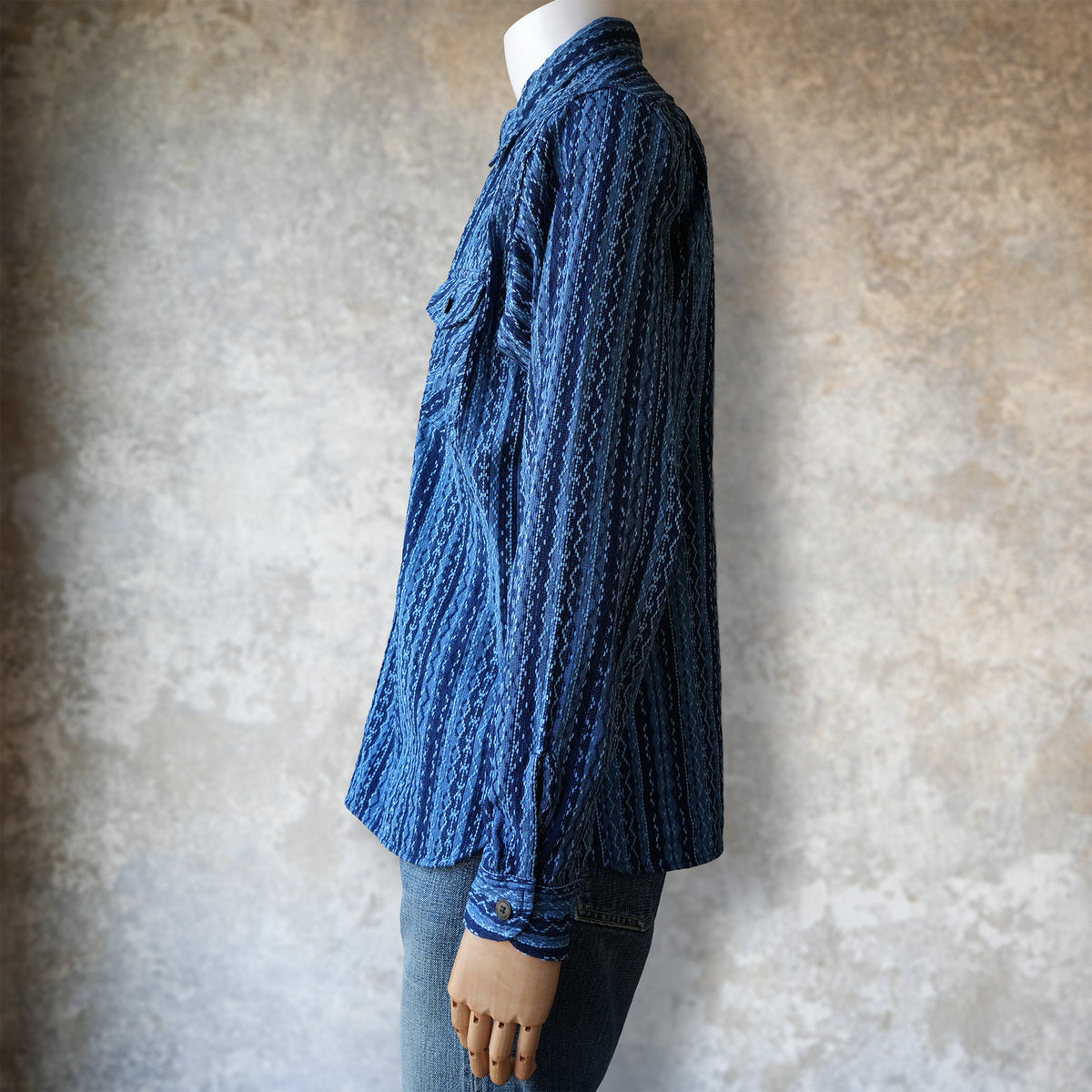 SAMURAIJEANS_SSS25-SKS_Indigo Sashiko Striped Shirt