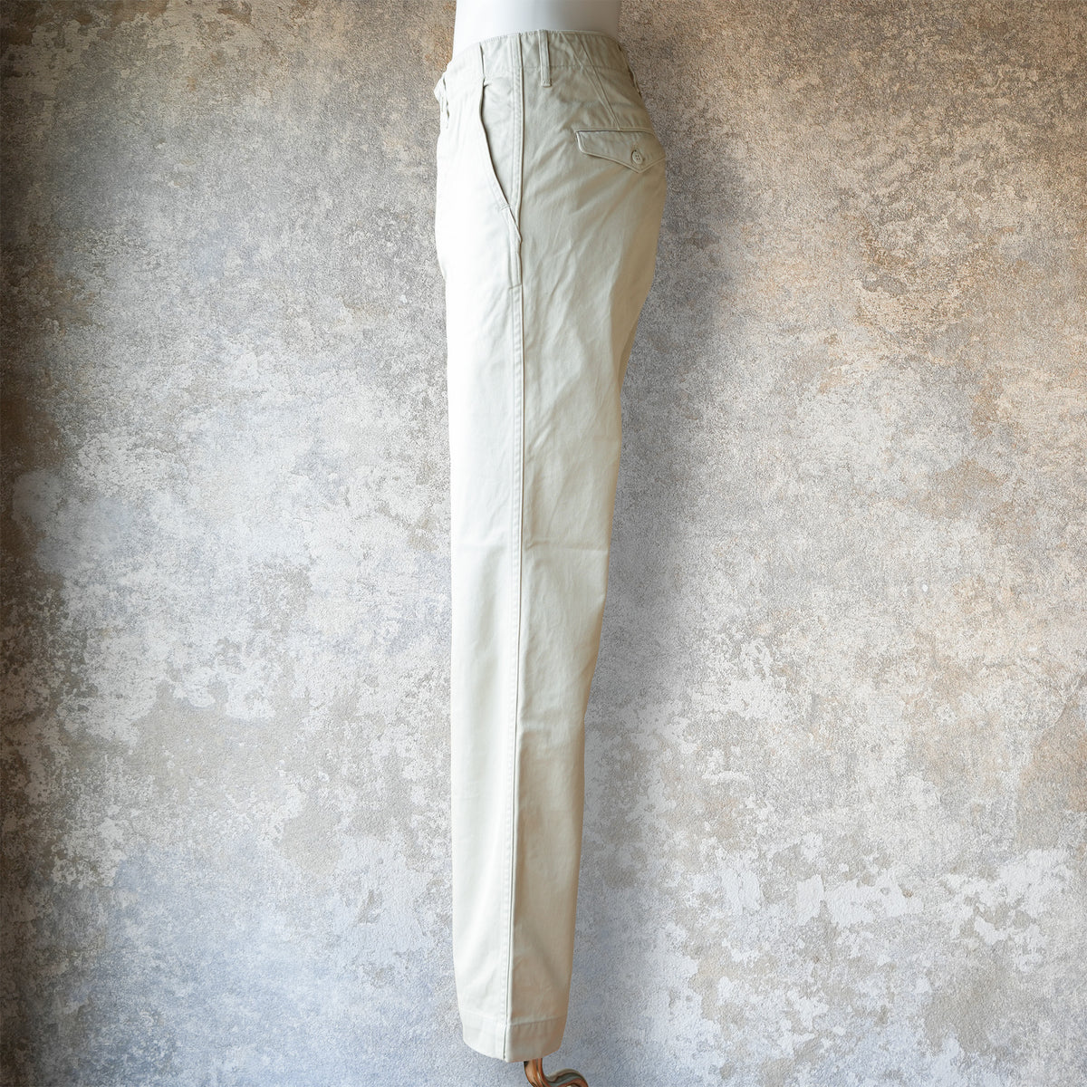 WORKERS_Officer Trousers_Pearl White Chino