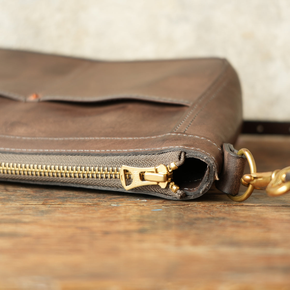 VASCO_VS-313L_LEATHER TELEPHONE SHOULDER BAG_SMALL_GRAY