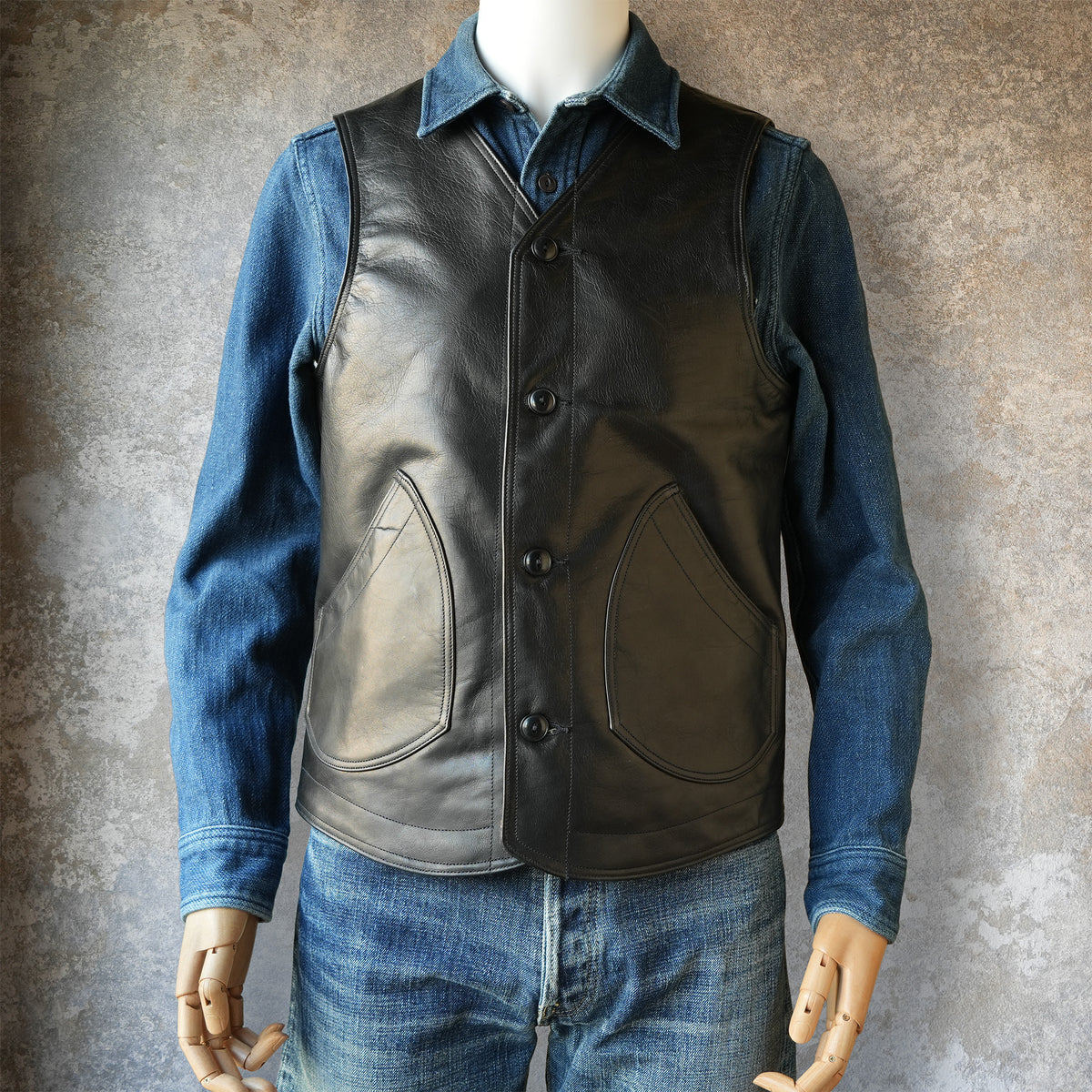 DALEE'S&CO_TRAILSMAN