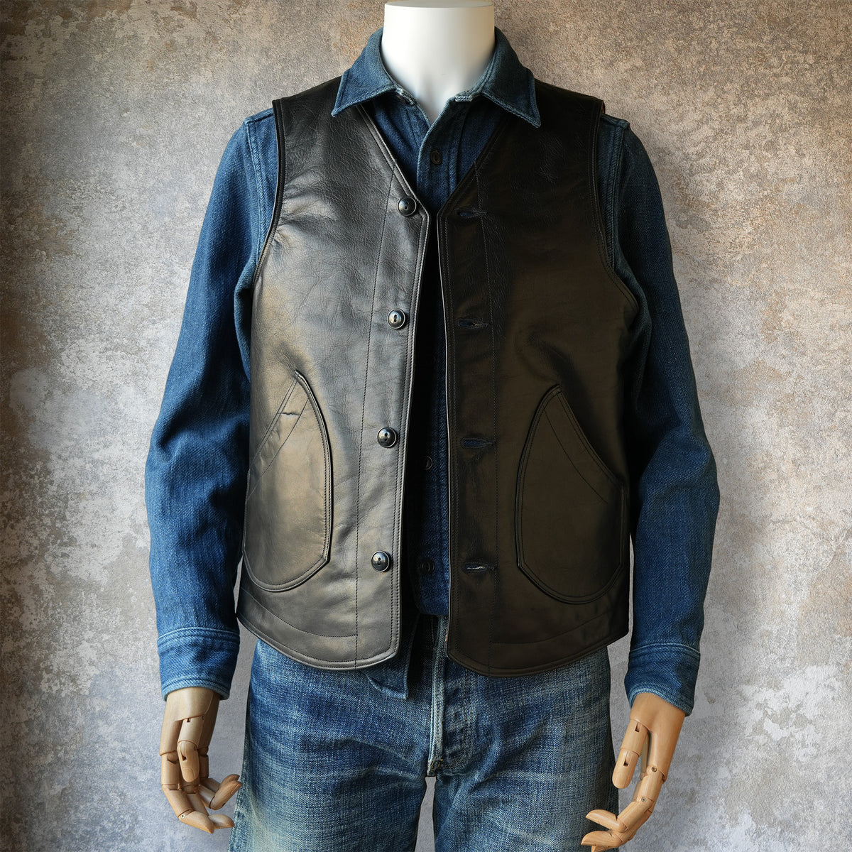 DALEE'S&CO_TRAILSMAN
