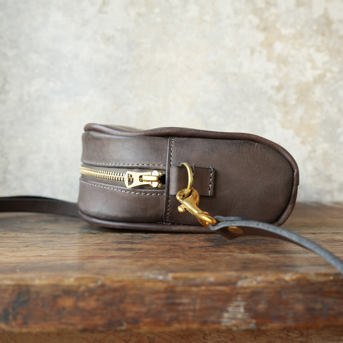 VASCO_VS-296L LEATHER OFFICER POUCH BAG_GRAY