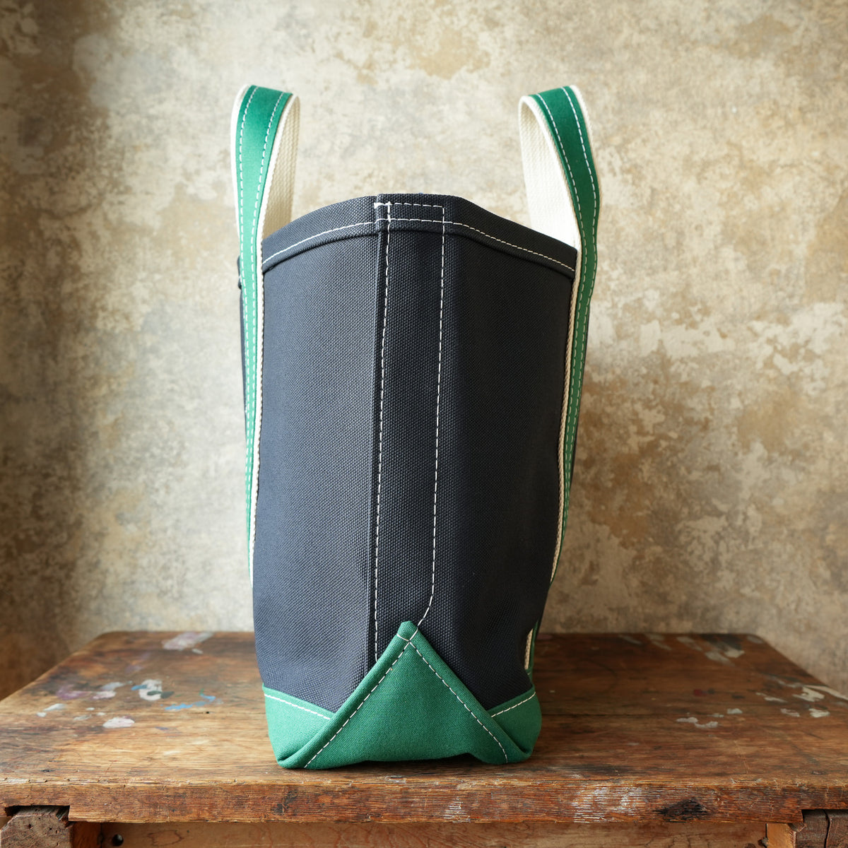 WORKERS_Deluxe Tote Bag_Dark Navy Body x Green Handle