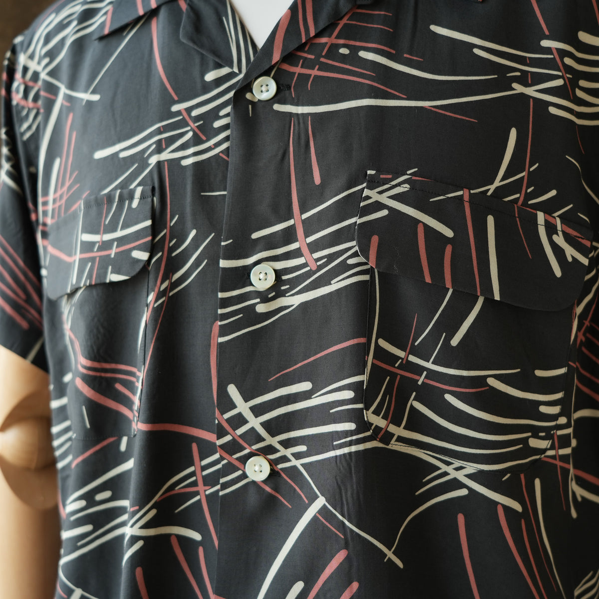 G&F Co._HAWAIIAN SHIRT S/S (FIREWORKS)_INK BLACK