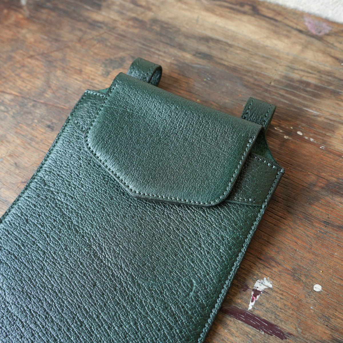 SpiralDance_Mobile holster_Wild Boar Leather_D.Green