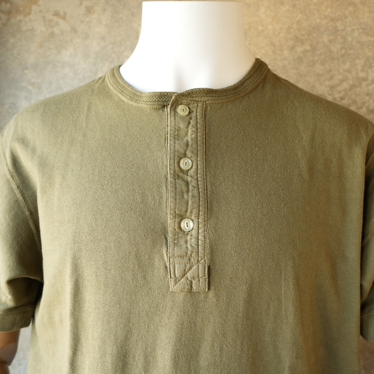 LOOP&WEFT_LRH1042_LOOPWHEELED CLASSIC HENLEY_ARMY OLIVE