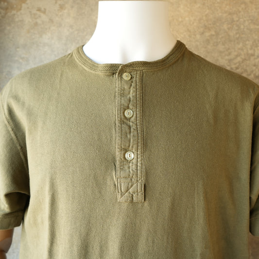 LOOP&WEFT_LRH1042_LOOPWHEELED CLASSIC HENLEY_ARMY OLIVE