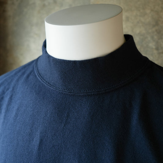 DELUXEWARE_M300-00_MOCK NECK KNIT_BLUE BLACK