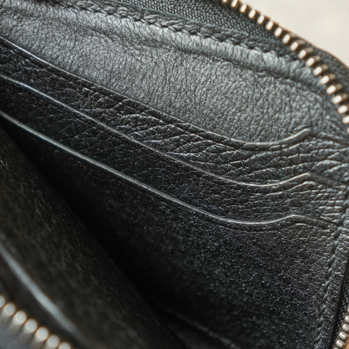 SpiralDance_L-Zip Small Wallet_BLACK