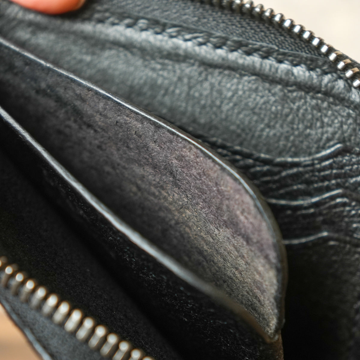 SpiralDance_L-Zip Small Wallet_BLACK