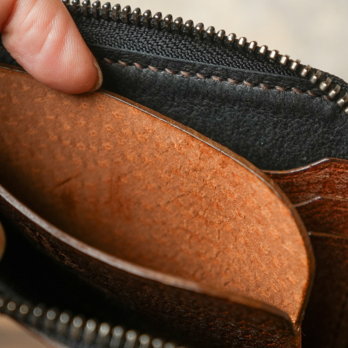 SpiralDance_L-Zip Small Wallet_CAMEL