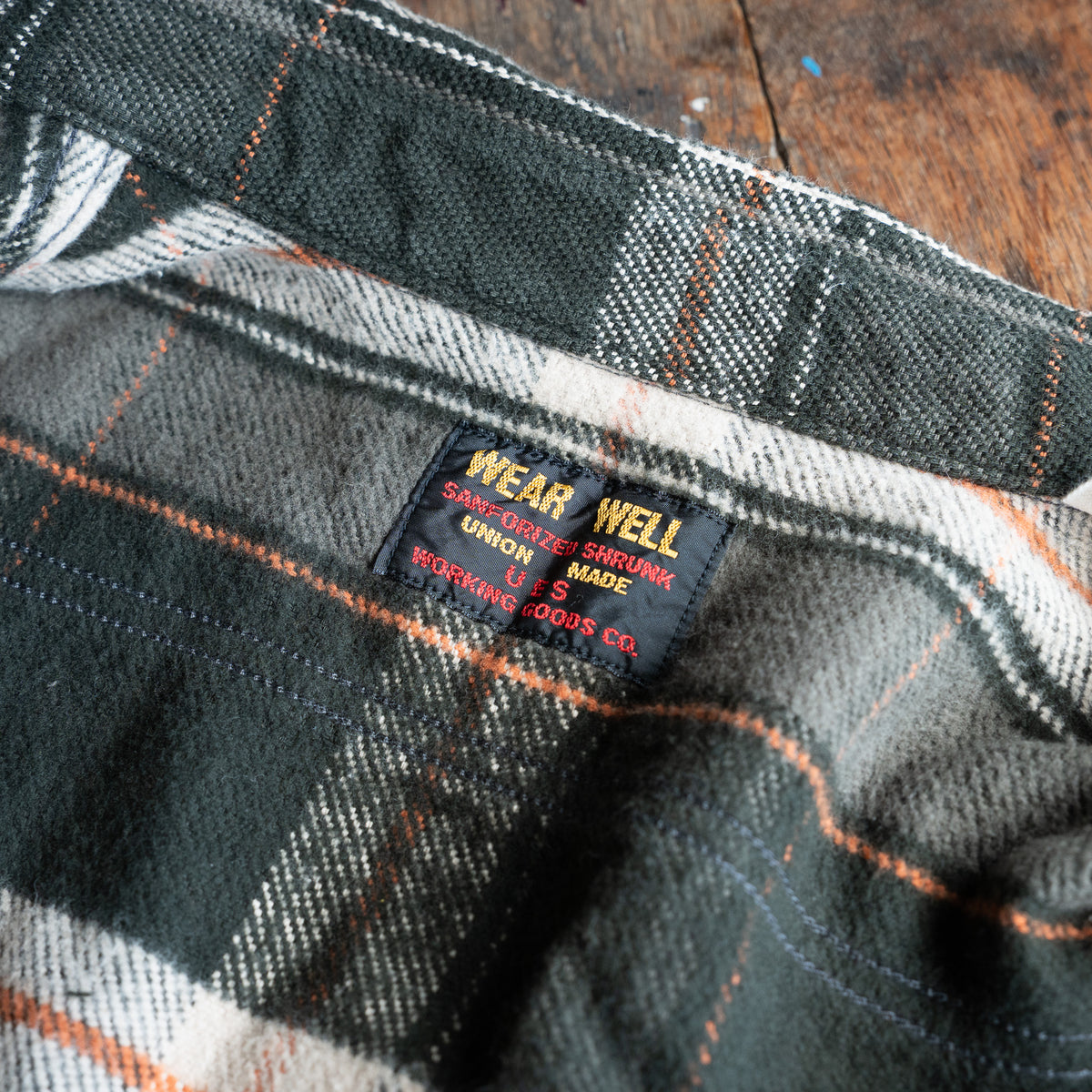 UES_502654_05_1_Heavy Flannel Shirt_Charcoal