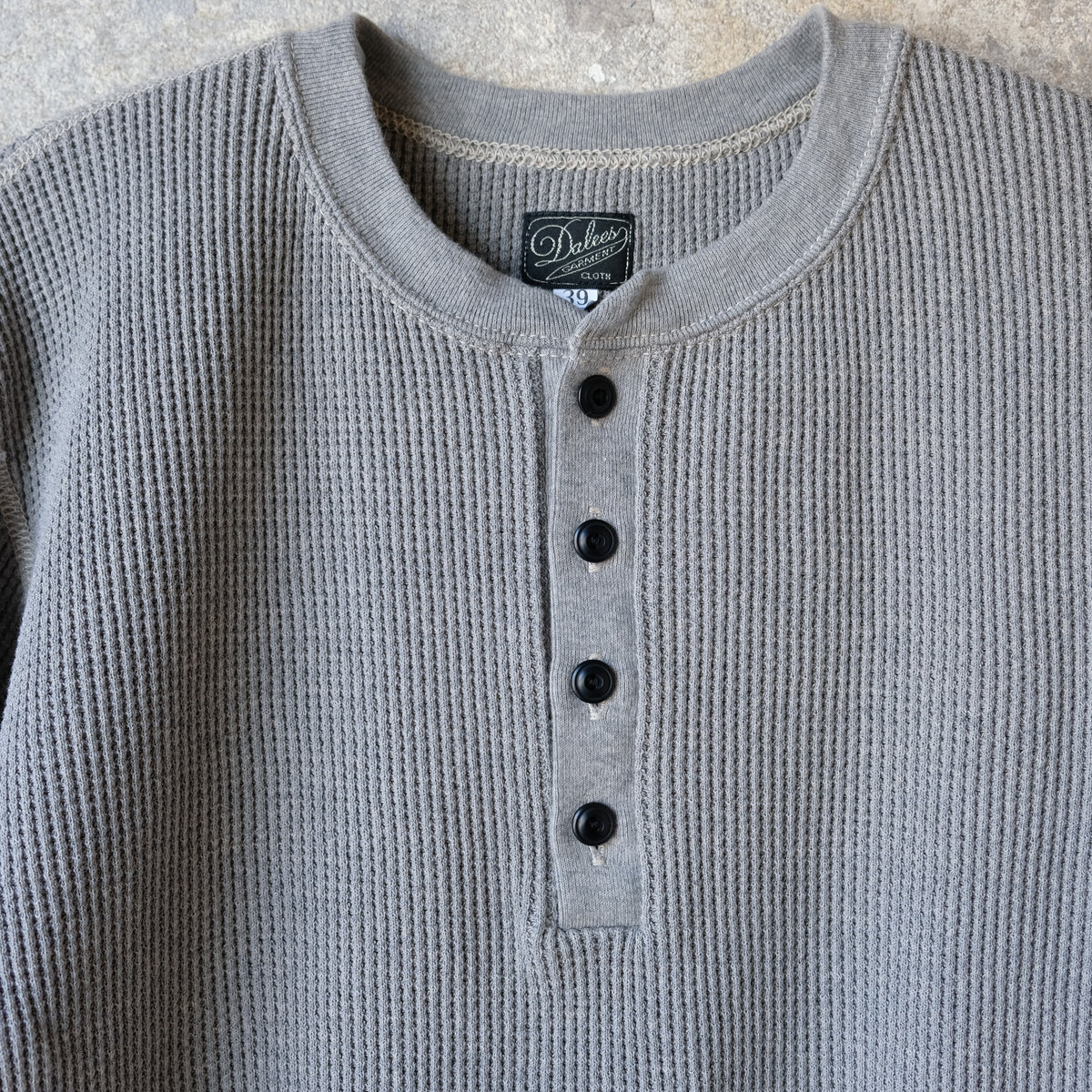 DALEE'S&CO_2230HT_1930s WAFFLE HENLEY THERMAL_HEATHER GRAY.BEIGE