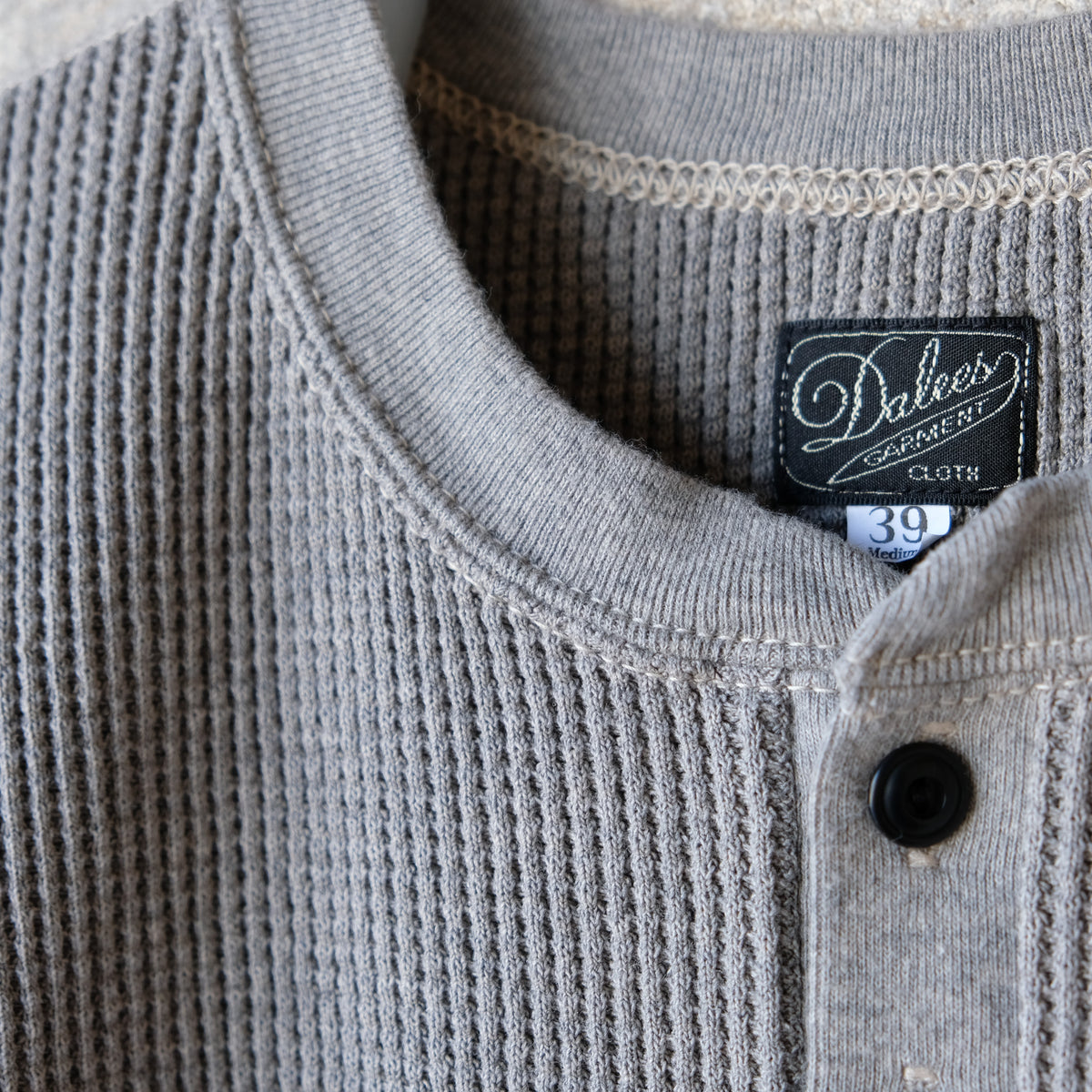 DALEE'S&CO_2230HT_1930s WAFFLE HENLEY THERMAL_HEATHER GRAY.BEIGE