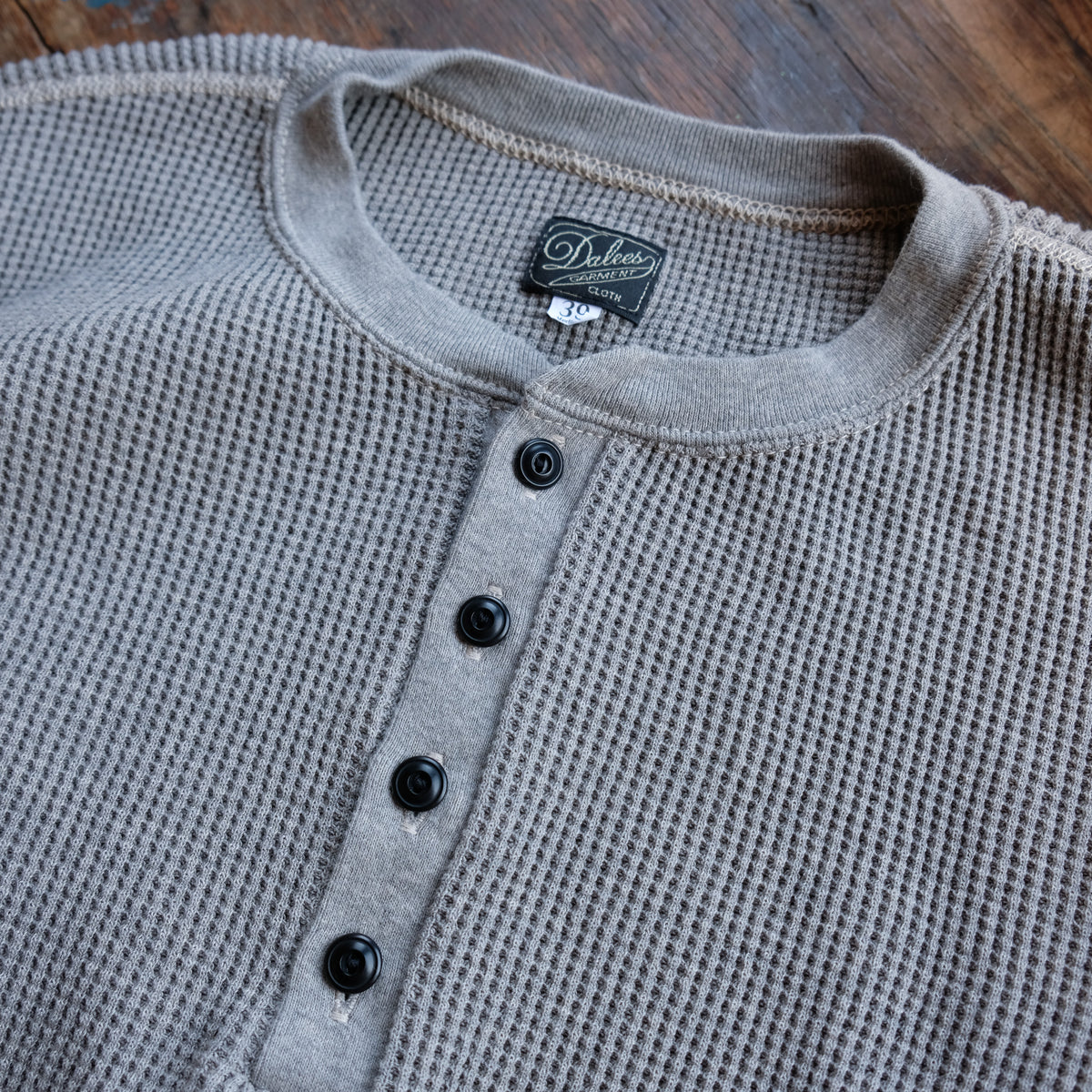 DALEE'S&CO_2230HT_1930s WAFFLE HENLEY THERMAL_HEATHER GRAY.BEIGE