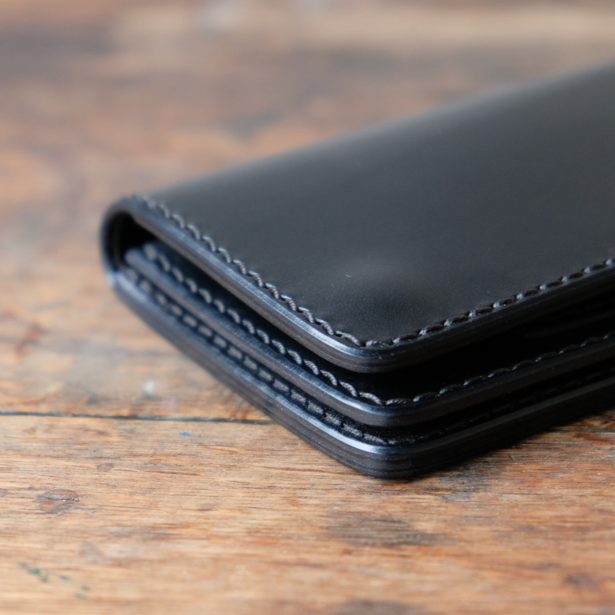 OLD FELLOW COMPANY TW-02 L B BLACK Tracker Wallet
