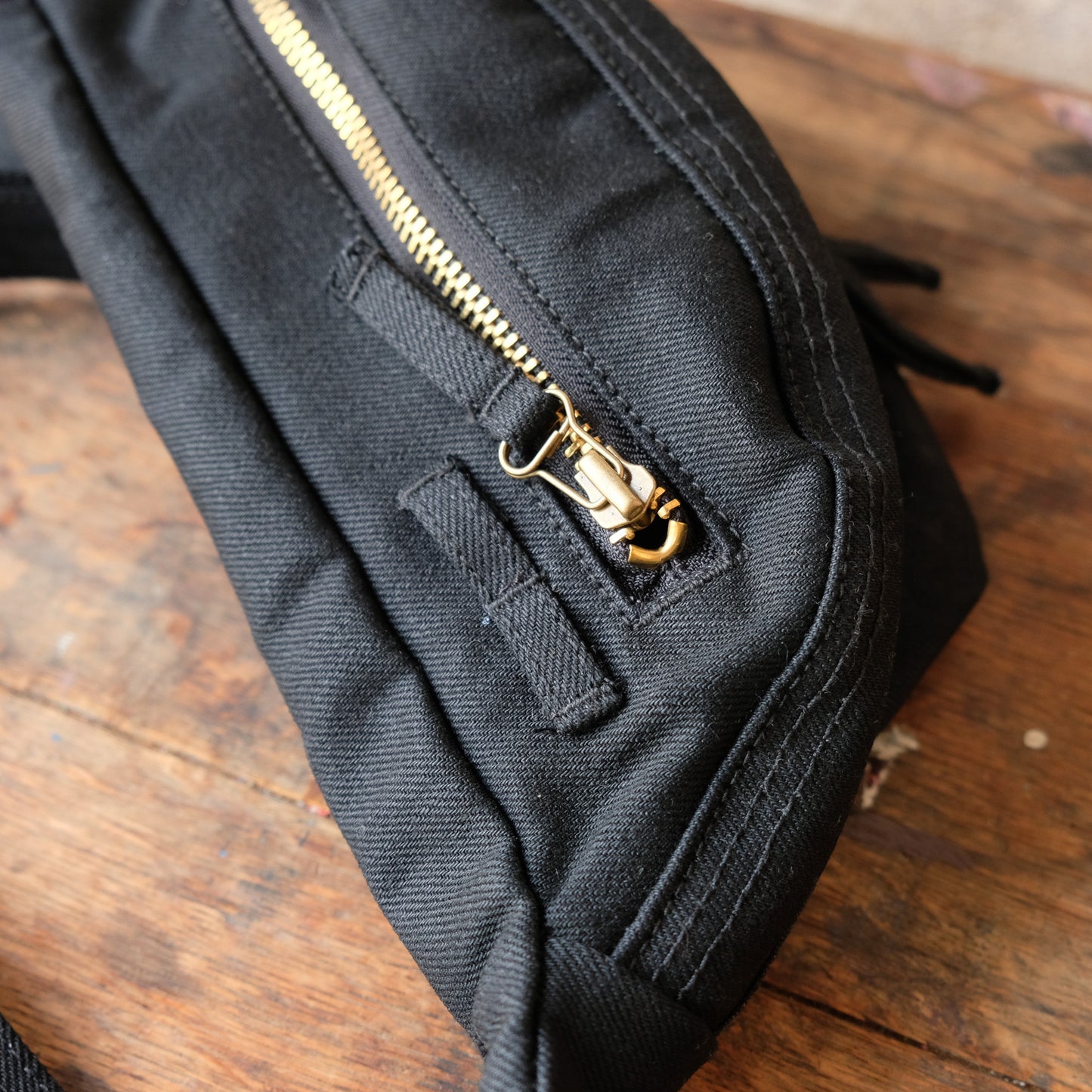 UES_WB-1_04_F_ウエストバッグ_BLACK