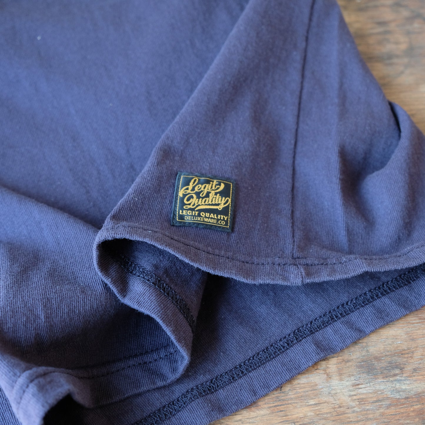 DELUXEWARE_BRGB-00B14_DELUXEWARE_DD.NVY