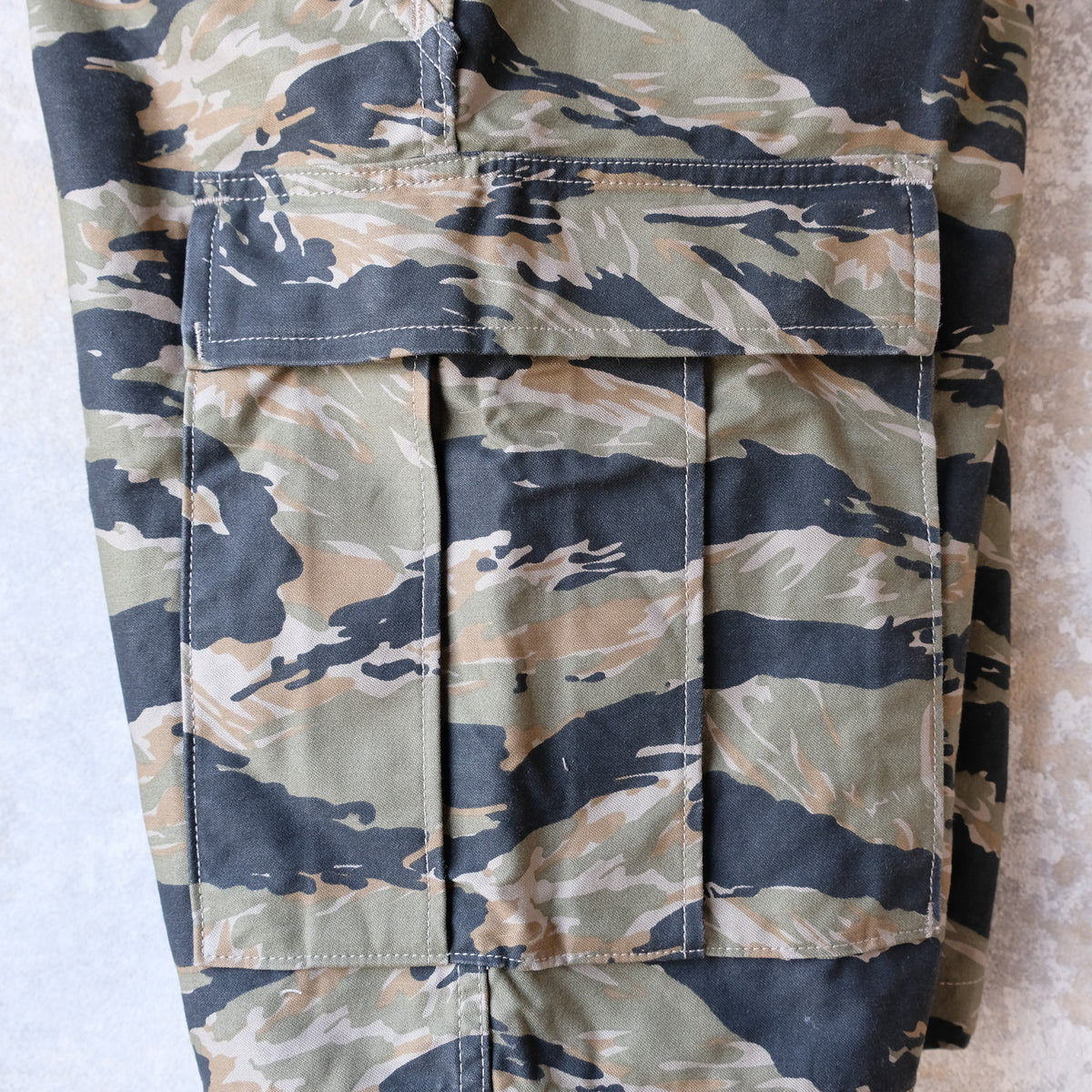 DELUXEWARE_DX100H_ARMY SHORT BOTTOM_TIGER CAMO