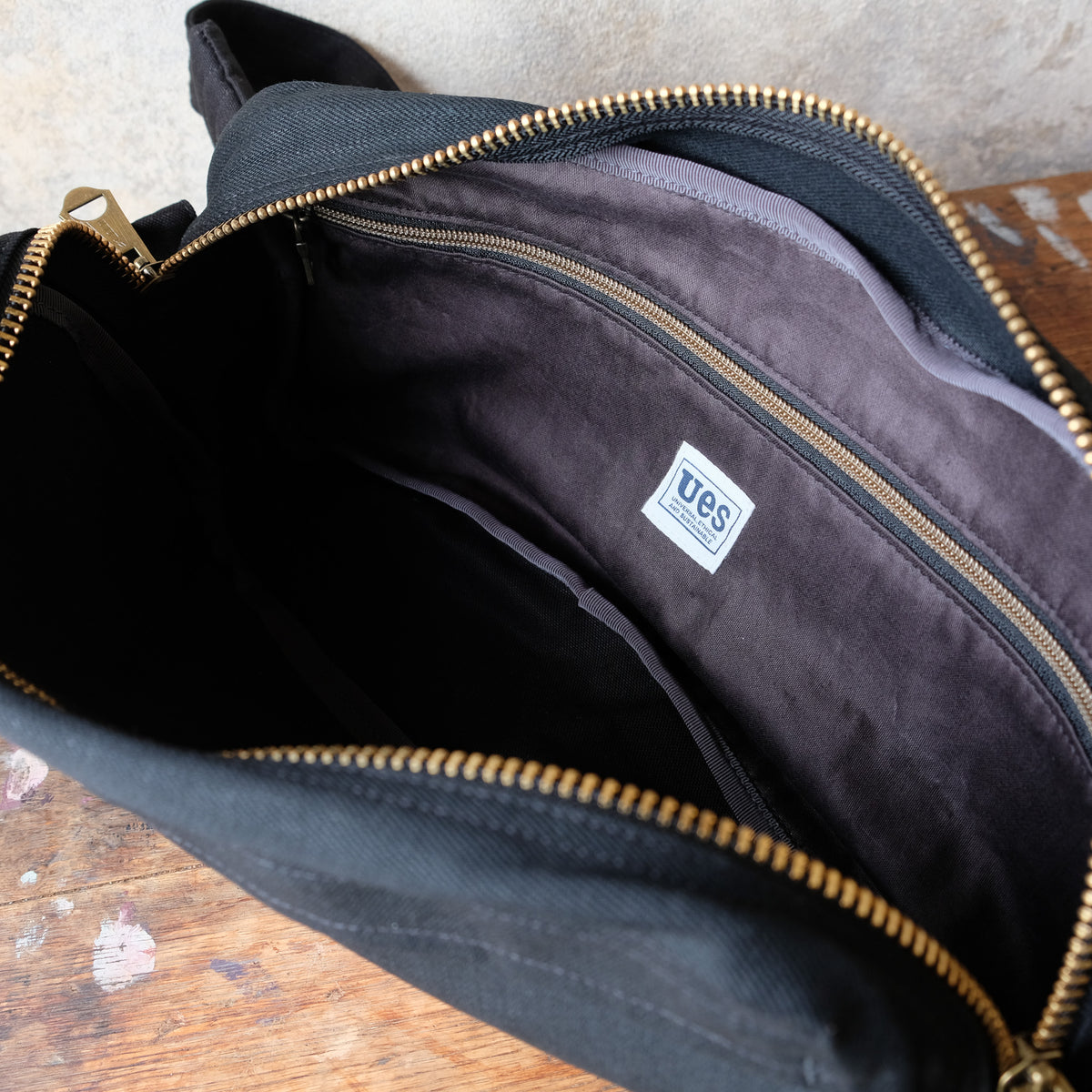 UES_WB-4_04_F_Body Bag_BLACK