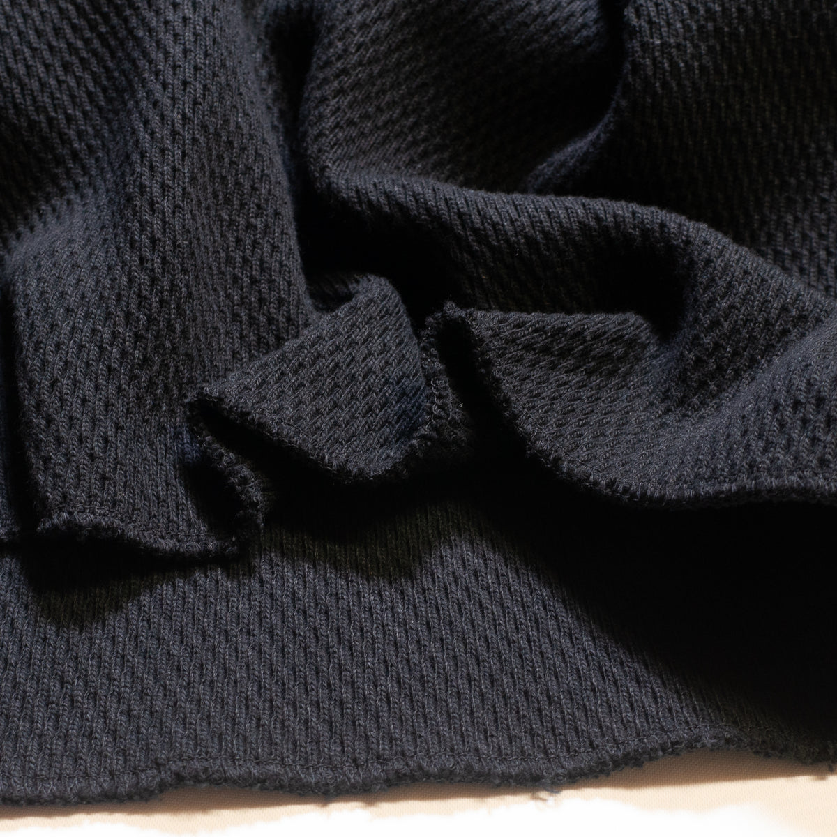 UES_60WH_Double Honeycomb Thermal_Black