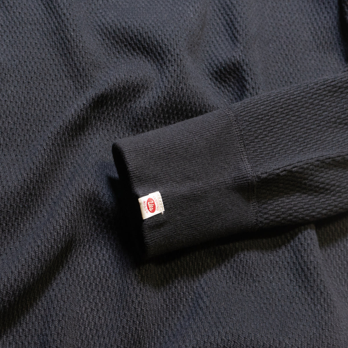 UES_60WH_Double Honeycomb Thermal_Black