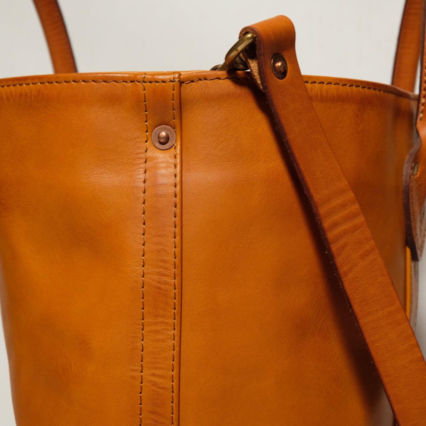 VASCO_LEATHER BOAT TOTE BAG