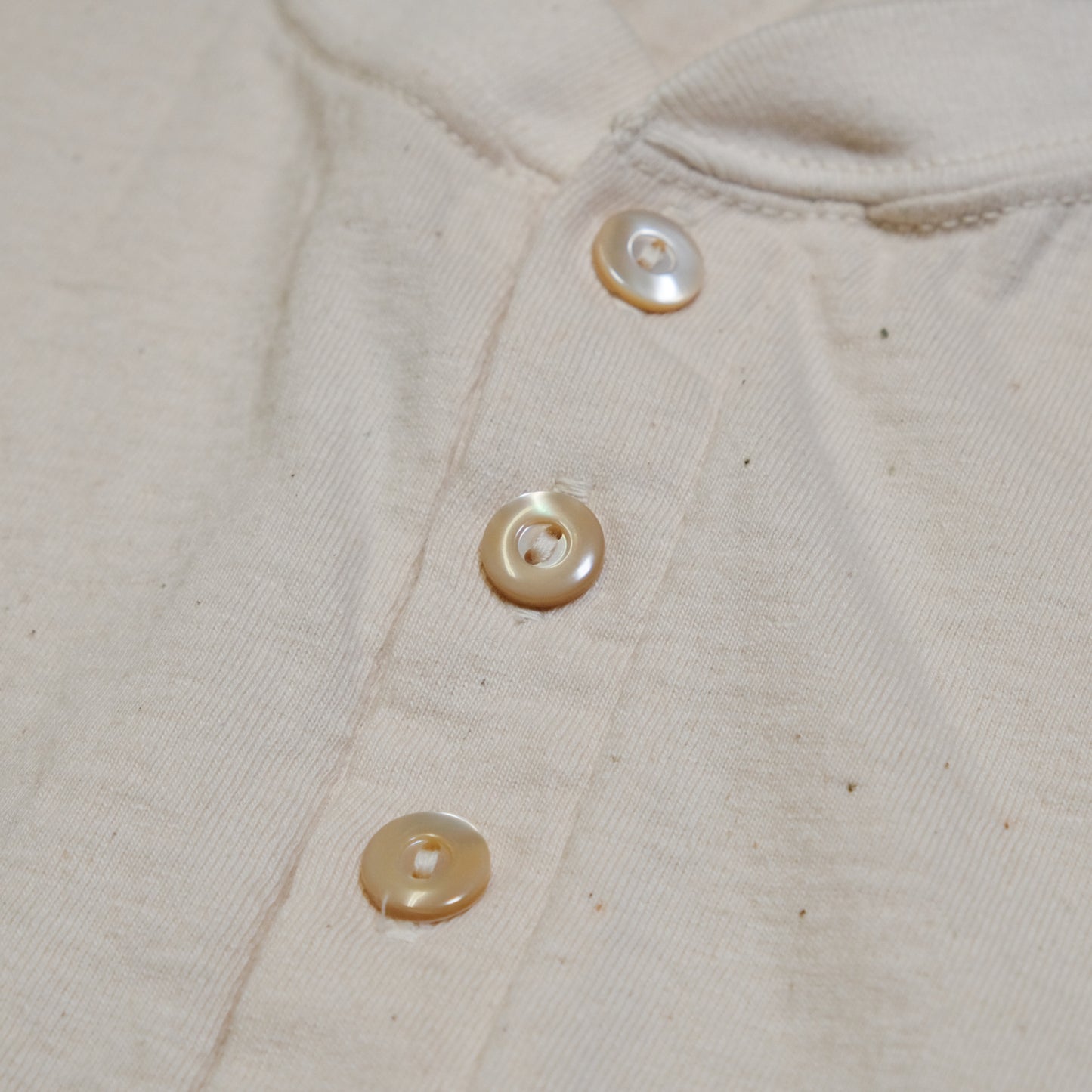 DALEE'S＆CO_Spinner_WORKER HENLEY NECK_NATURAL