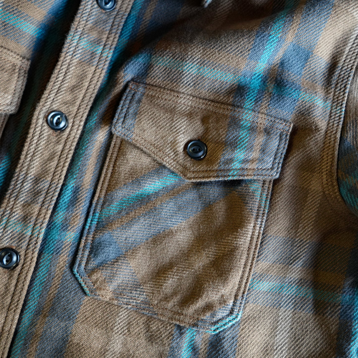 UES_502551_12_Extra Heavyweight Flannel Shirt_Beige